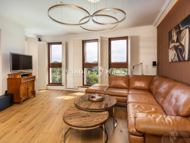 Luksusowy apartament z widokiem na rzekę i Katedrę